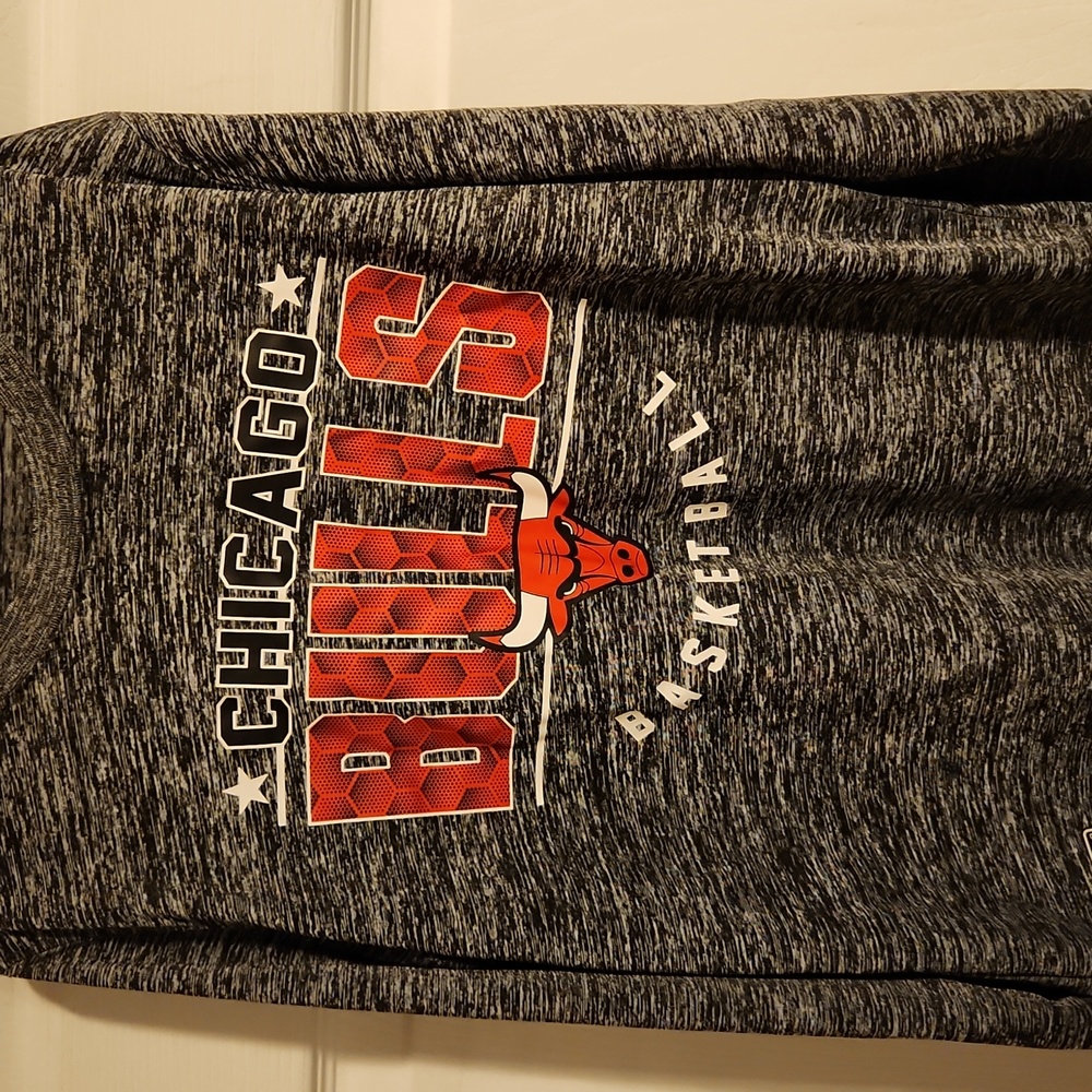 Chicago Bulls long sleeve shirt
